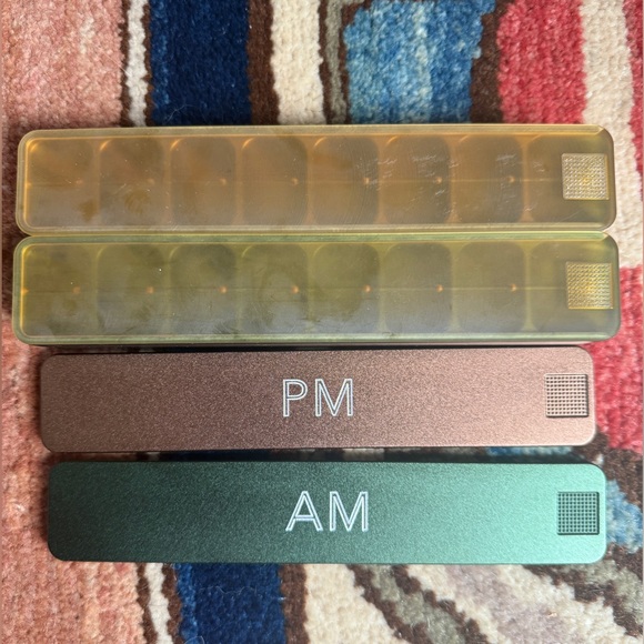 Ikigai Metal Pill Case Set (AM/PM) – with Interchangeable Transparent Covers - Picture 2 of 8